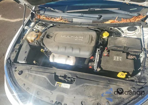 2015 Chrysler 200 Limited z USA, uszkodzony, nr VIN 1C3CCCAB6FN704130